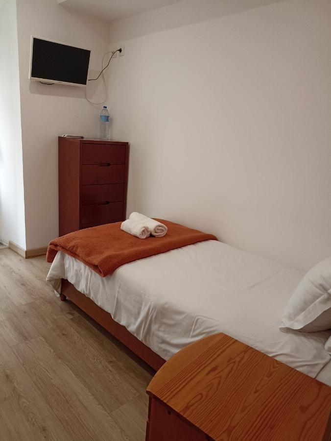 Single Room Shared Shower Toilet