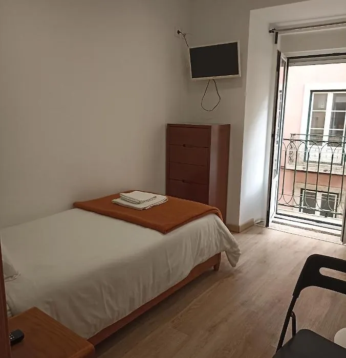 Martim Moniz 28 Guest House-1