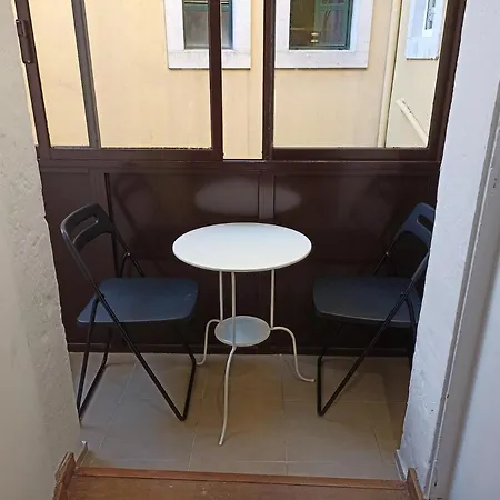 Martim Moniz 28 Guest House-2